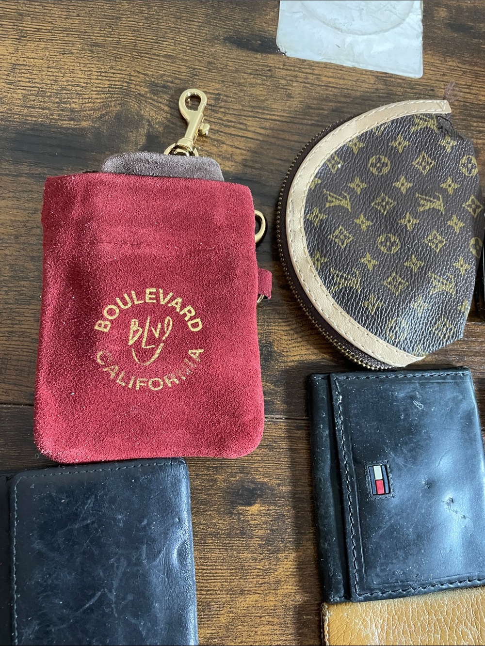 Stanley Assorted Small Wallet & Pouch Set in Red, Brown, Black, Tan, Gold - Picture 6 of 10